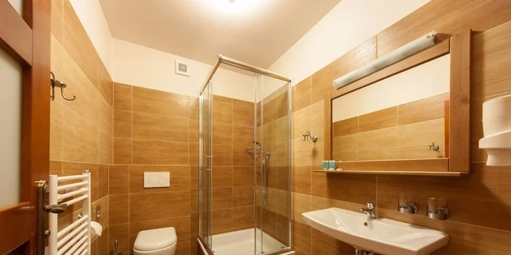 SKI & WELLNESS pobyt v Beskydách pre 2-4 osoby na Vianoce alebo Silvester v hoteli Ondrášův dvůr****