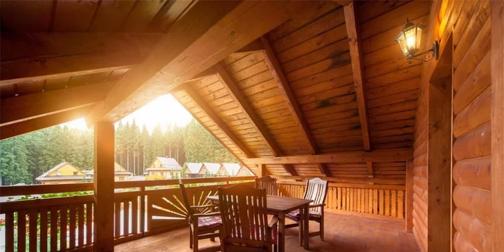 SKI & WELLNESS pobyt v Beskydách pre 2-4 osoby na Vianoce alebo Silvester v hoteli Ondrášův dvůr****