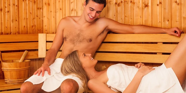 Privátny vstup do bazéna s welness pre dvoch alebo celú rodinu vo wellness penzióne Kunerád