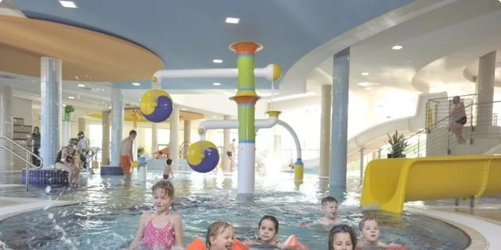 Wellness pobyt pre celú rodinu v liečebných termálnych kúpeľoch Sárvár s dopravou, 1 dieťa do 12 rokov ubytovanie zdarma, termín cez školské prázdniny!