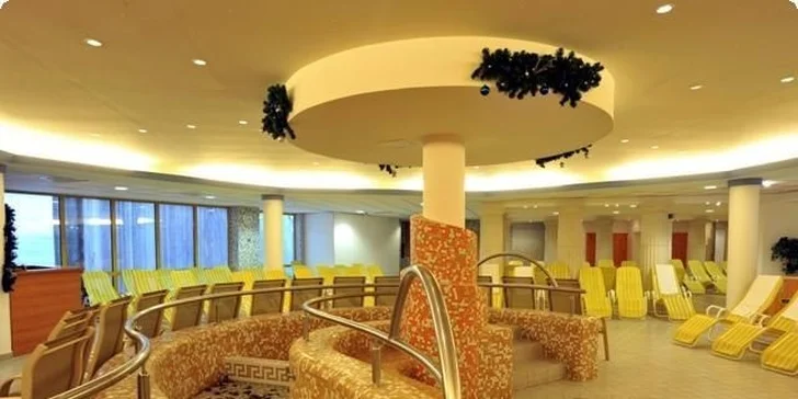 Wellness pobyt pre celú rodinu v liečebných termálnych kúpeľoch Sárvár s dopravou, 1 dieťa do 12 rokov ubytovanie zdarma, termín cez školské prázdniny!