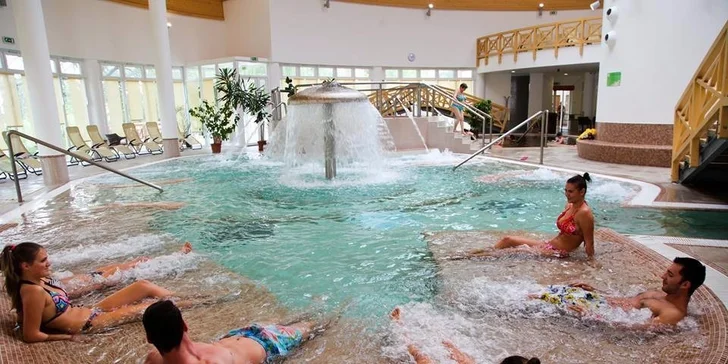 Wellness pobyt pre celú rodinu v liečebných termálnych kúpeľoch Sárvár s dopravou, 1 dieťa do 12 rokov ubytovanie zdarma, termín cez školské prázdniny!
