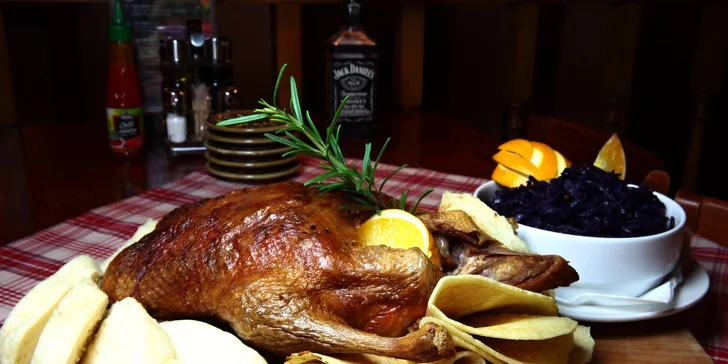 Pečená kačica s oblohou v Daniel's pub & restaurant