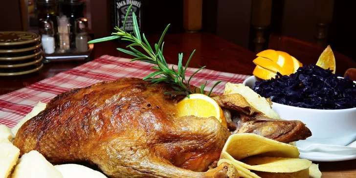 Pečená kačica s oblohou v Daniel's pub & restaurant