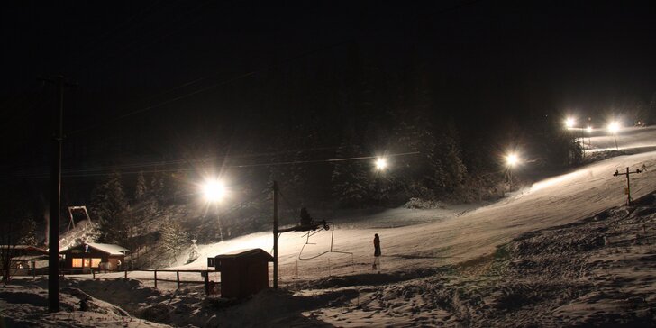 Rajská zima v Slovenskom raji s polpenziou a ubytovaním priamo pri lyžiarskom vleku
