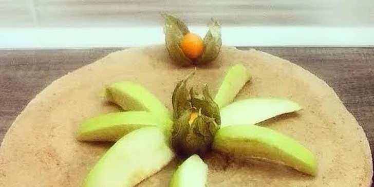 Káva s raw koláčikom alebo celá raw torta