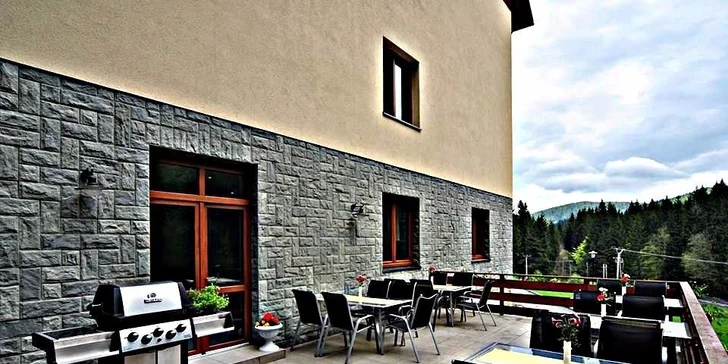 Zimná wellness dovolenka pre 2 osoby v srdci Beskýd