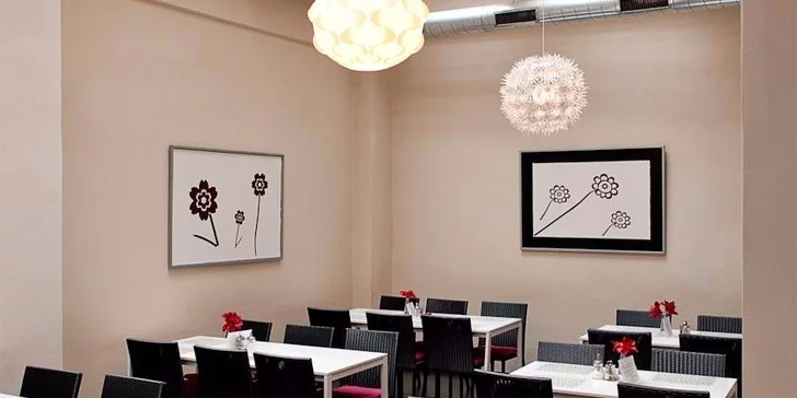 2 - 4-dňová romantika v centre Prahy s divadelným zážitkom