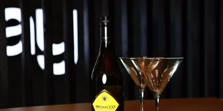 36 ks poctivého sushi z rýb a fľaša Prosecca