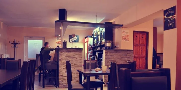 Dve horúce čokolády alebo espresso a Marlenka