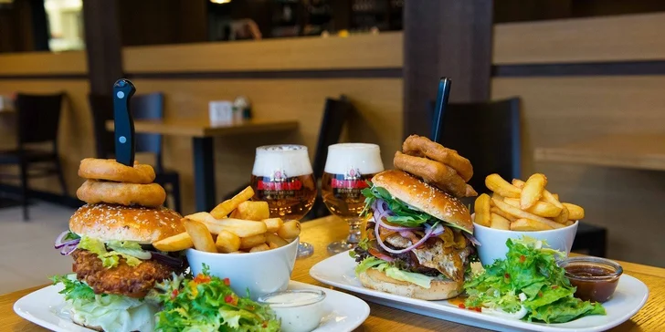 Homemade burger alebo kurací cornburger + hranolčeky + pivo alebo kofola