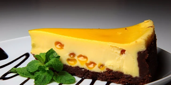 2x chutný cheesecake a káva podľa výberu