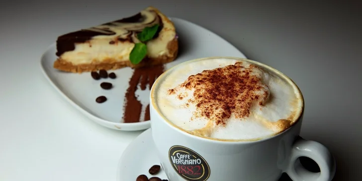 2x chutný cheesecake a káva podľa výberu