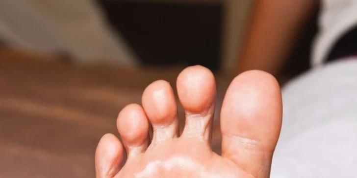 Shiatsu masáž šije s reflexnou masážou rúk či reflexné terapie