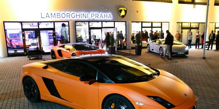 Jazda snov na Lamborghini Gallardo LP560-4 a Ferrari 599GTB