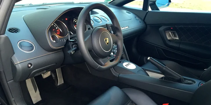 Jazda snov na Lamborghini Gallardo LP560-4 a Ferrari 599GTB