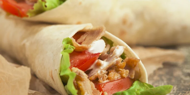 Gyros v placke s hranolčekmi
