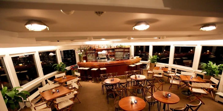 Užite si Silvester na Lodi cafe