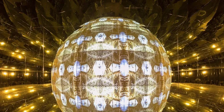 Vstupy do Imaginária, zrkadlového labyrintu i kaleidoskopického kina