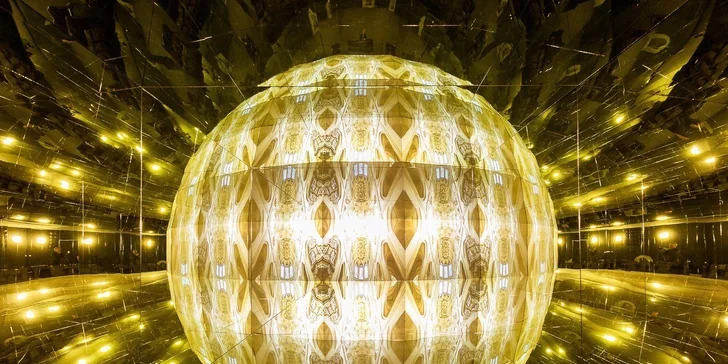 Vstupy do Imaginária, zrkadlového labyrintu i kaleidoskopického kina