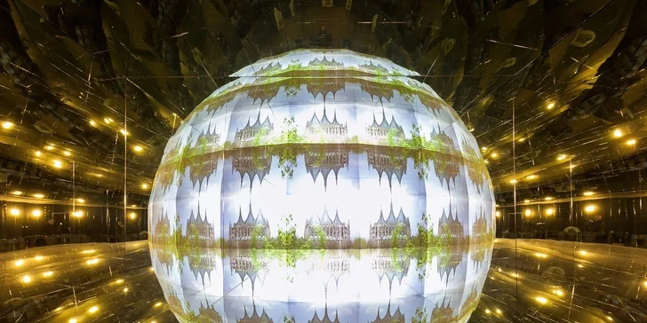 Vstupy do Imaginária, zrkadlového labyrintu i kaleidoskopického kina