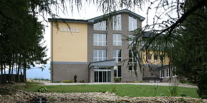 Jarný wellness pobyt pre 2 osoby pod Vysokými Tatrami v novom hoteli Končistá ****