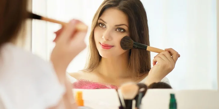 Darujte kurz sebalíčenia + hydratačnú kúru s vitamínom C