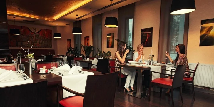 Luxusný Silvester v HOLIDAY INN Trnava s možnosťou zábavy v štýle LAS VEGAS, zvýhodnené podmienky pre deti!