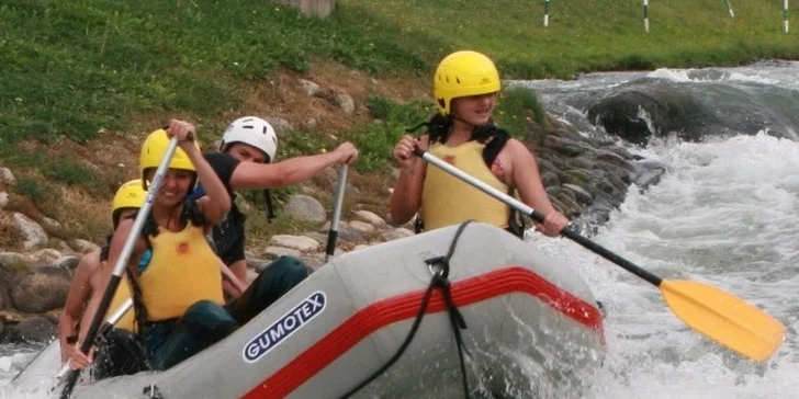 Rafting na umelom vodnom kanáli v Liptovskom Mikuláši s videozáznamom. Leto 2016!
