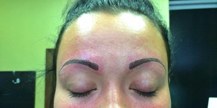 Permanentný make-up obočia, pier či očných liniek