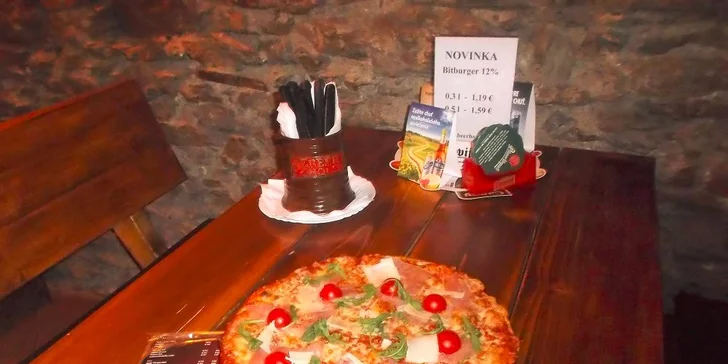 Vyberte si z 5 druhov pizze v Beer House alebo v Korze