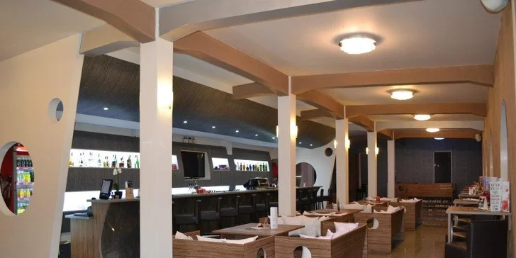 Hodina bowlingu až pre 8 osôb na profesionálnej dráhe