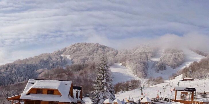 Silvestrovský pobyt s wellness, skipasmi a zábavou v horskom hoteli Kľak priamo v lyžiarskom stredisku