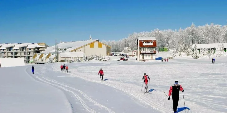 Nové Horské Chaty Guldiner pre 4 až 7 ľudí pri svahu a na bežkárskej trase na vrchole Kremnických vrchov v 1205 m n. m.