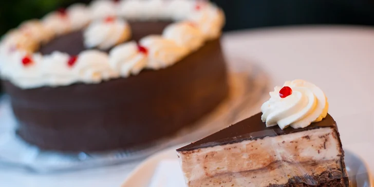 Výborné torty podľa vášho výberu: Sacher, Harlekýn, Jadranská alebo Ovocná