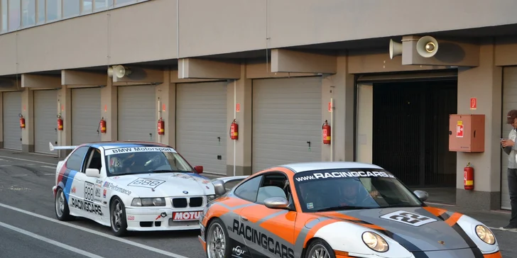 Zajazdite si na SLOVAKIA RINGU v Porsche 911 GT3 S2 alebo BMW E36