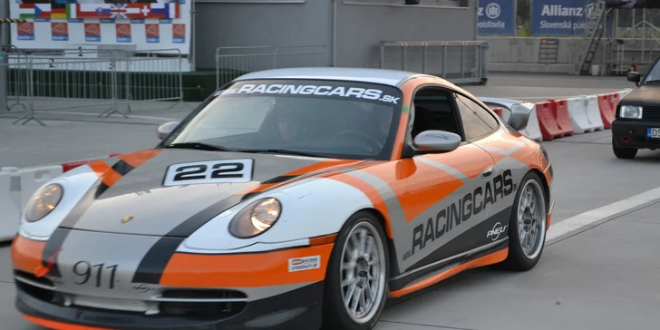 Zajazdite si na SLOVAKIA RINGU v Porsche 911 GT3 S2 alebo BMW E36