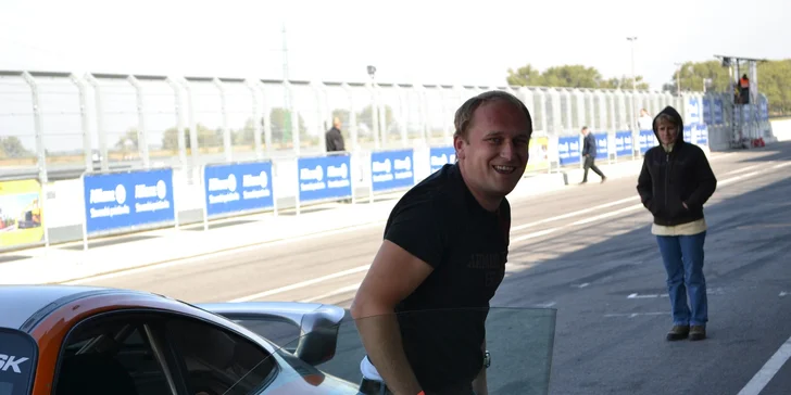 Zajazdite si na SLOVAKIA RINGU v Porsche 911 GT3 S2 alebo Porsche Cayman S