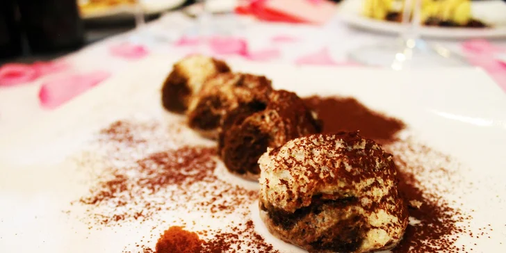 3-chodové menu pre 2 osoby s vínom podľa vlastného výberu