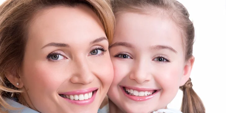 Dentálna hygiena a bielenie zubov lampou Zoom! Ako darček medzizubná kefka! Využitie až na 4 pobočkách v Bratislave a okolí