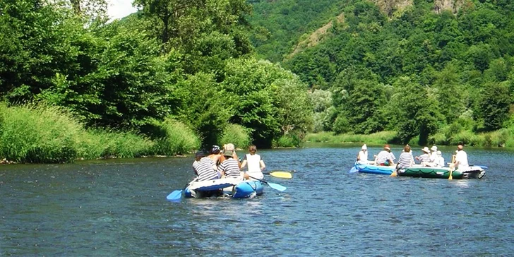 12 kilometrový splav Hrona pre 2, 4 alebo 7 ľudí na rafte alebo kanoe