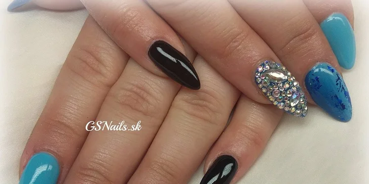 Oživte svoje ruky so Shellac manikúrou