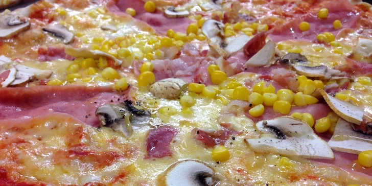 Super pizza podľa vlastného výberu v Tryo pube