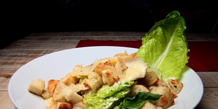 Hríbikové rizoto s parmezánom, Cézar šalát alebo pizza aj s dezertom pre dvoch
