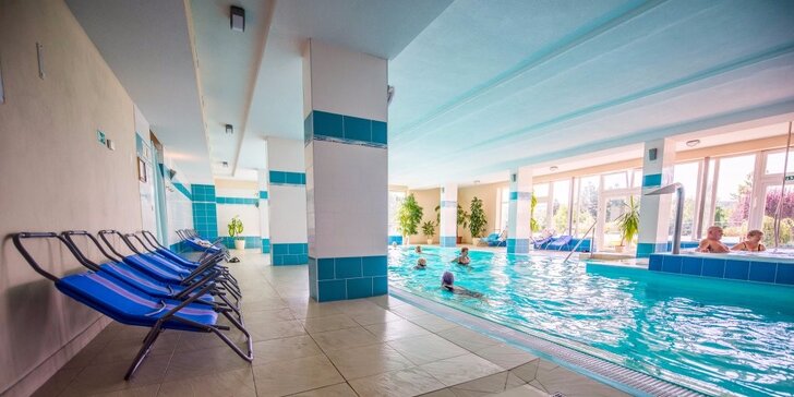 Letný relaxačný pobyt až s 10 liečebnými procedúrami, neobmedzeným wellness a masážou pre 2 osoby v Hoteli Prameň*** v Dudinciach