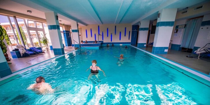 Letný relaxačný pobyt až s 10 liečebnými procedúrami, neobmedzeným wellness a masážou pre 2 osoby v Hoteli Prameň*** v Dudinciach