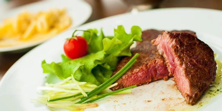 Skvelý rump steak v Cafe – Restaurant LOKÁL