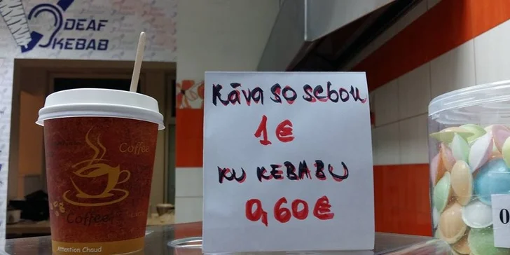 Kebab v žemli alebo v tortille + nápoj. Najväčší kebab v meste robia nepočujúci!