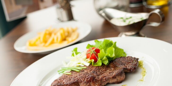 Skvelý rump steak v Cafe – Restaurant LOKÁL