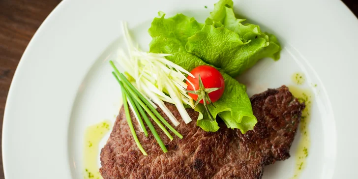 Skvelý rump steak v Cafe – Restaurant LOKÁL